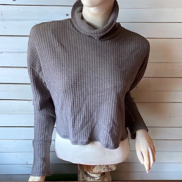 ❄️ 50% off winter Wild Fable crop turtleneck waffle knit pullover sweater top S - Picture 9 of 10